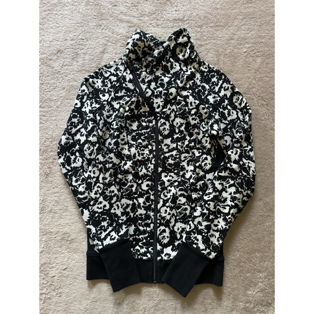 Lululemon Womens Cozy Cuddle Up Jacket Fleur Sombre White Black Fleece Sz 2